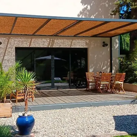 Gite Cosy Au Coeur Du Luberon Lagnes Exterior photo