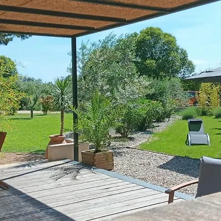 Gite Cosy Au Coeur Du Luberon Lagnes Exterior photo